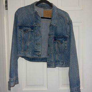 Levi’s cropped denim Blue Jacket
